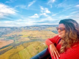 <strong>Poses para foto sozinha: 7 poses para foto sozinha em sua viagem</strong>